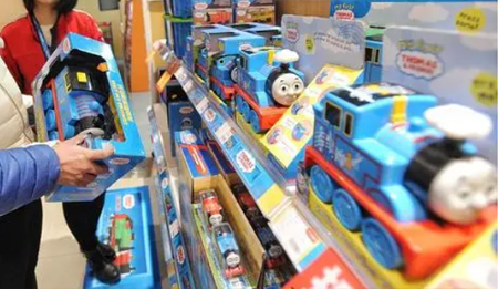 Choose the right toy to make the child