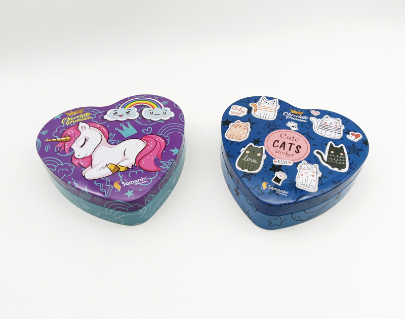 heart shaped tinbox
