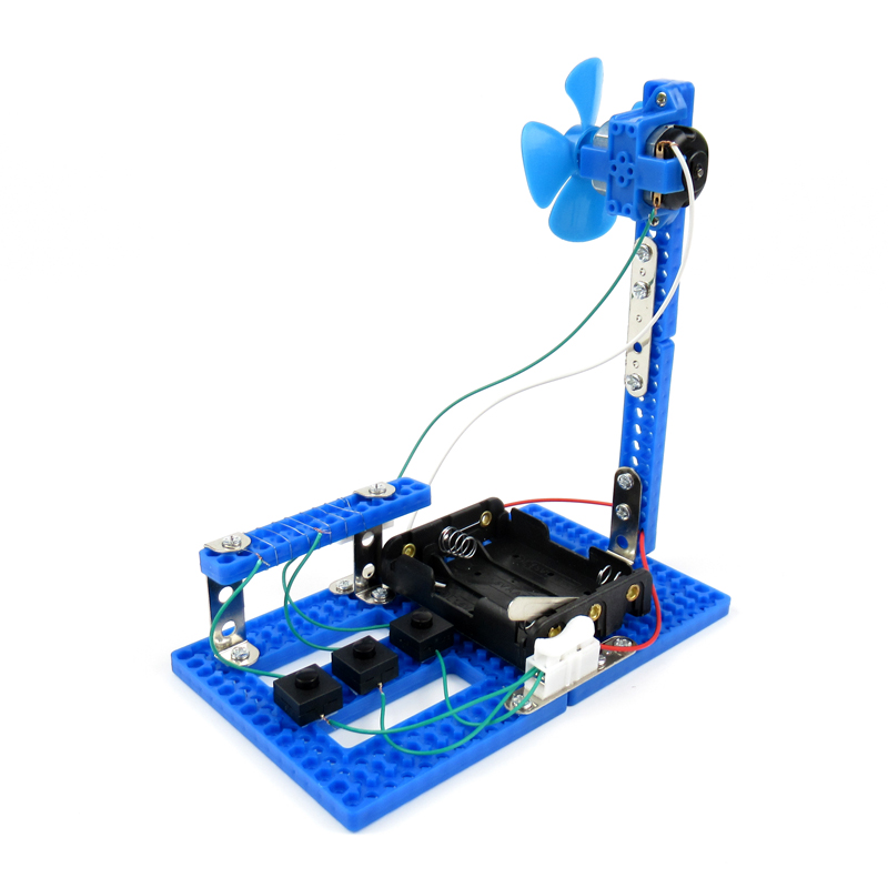 Fan with adjustable wind speed