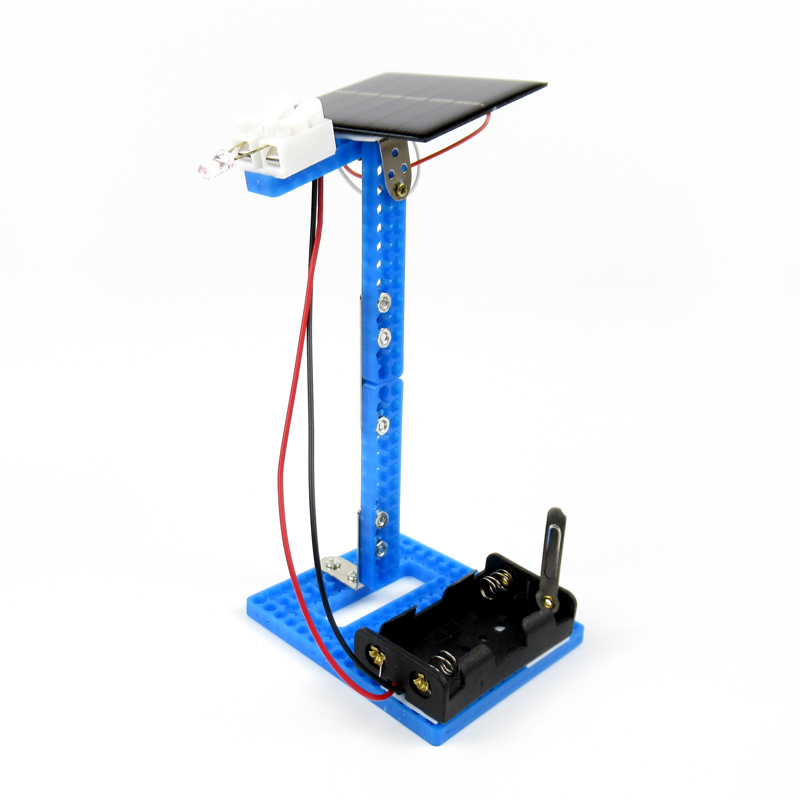 Dual energy street lamp