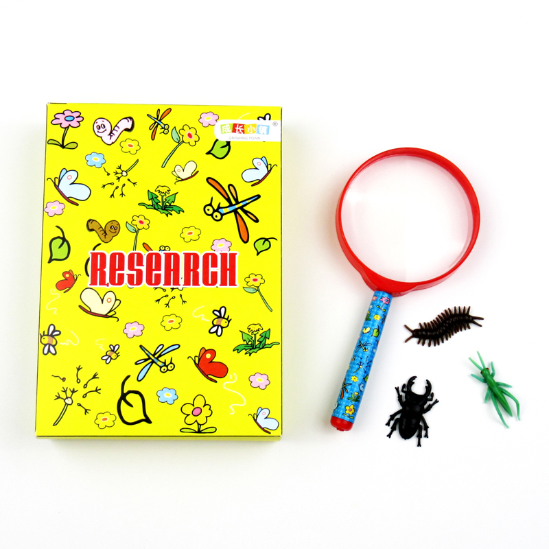 Magnifying glass+insects
